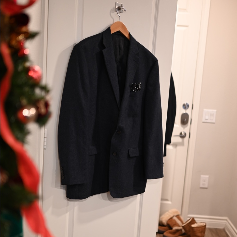 Ralph Lauren Classic Navy & Black Jacket in SZ 44L, Like New Condition